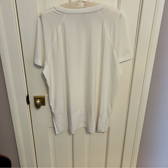 NWT Athleta Zephyr Tee - Sz M - Picture 9 of 10
